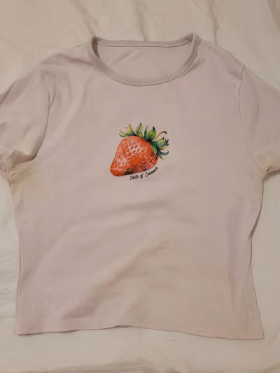 Pink crop top — pre-loved on Thrifted.mt