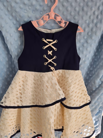 Girls navy lace tiered dress by ebruli — pre-loved on Thrifted.mt