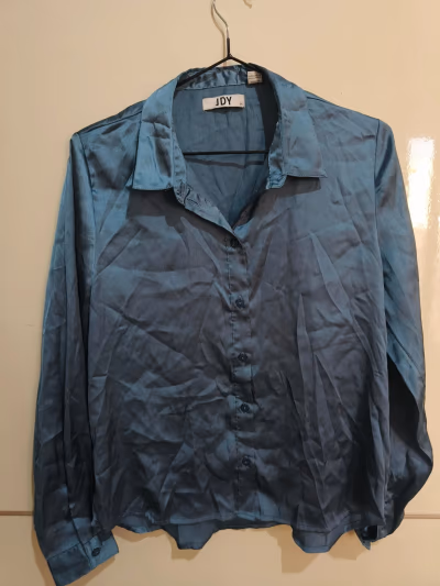 JDY teal satin button-up shirt by JDY — pre-loved on Thrifted.mt