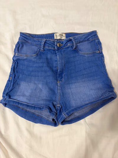 Tally Weijl blue denim shorts by Tally Weijl — pre-loved on Thrifted.mt
