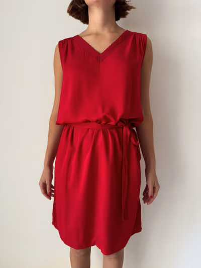 Red sleeveless belted dress — pre-loved on Thrifted.mt
