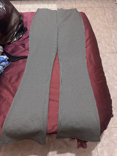 Houndstooth Pattern Flared Trousers by H&M — pre-loved on Thrifted.mt