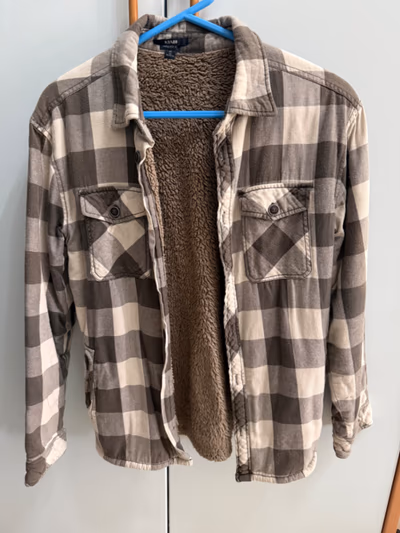 Lined Checkered Flannel Shirt by Kiabi — pre-loved on Thrifted.mt