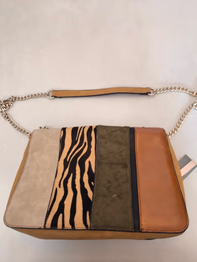Parfois colourblock shoulder bag by Parfois — pre-loved on Thrifted.mt