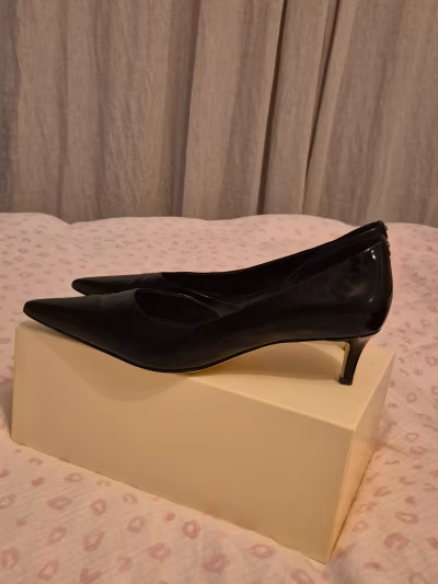 Michael Kors black kitten heels by Michael Kors — pre-loved on Thrifted.mt