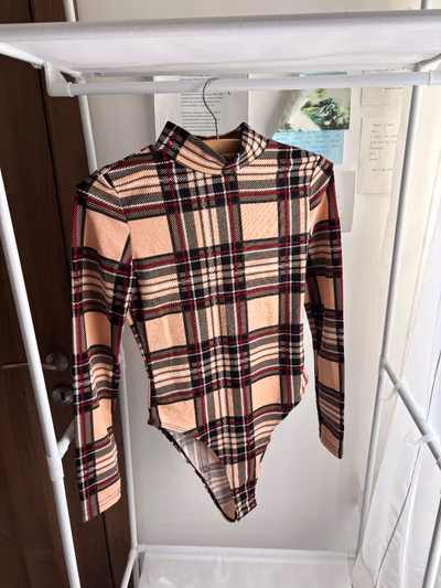 Plaid high-neck long-sleeve bodysuit by Shein — pre-loved on Thrifted.mt