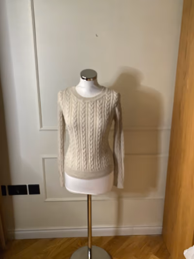 Cream Cable Knit Jumper by H&M Basic — pre-loved on Thrifted.mt