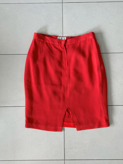 Vintage Valentino Red Textured Pencil Skirt by Valentino  — pre-loved on Thrifted.mt