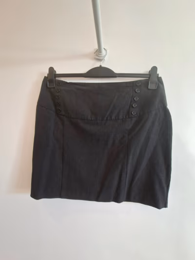 dark grey button detail skirt — pre-loved on Thrifted.mt