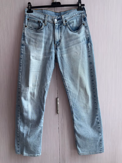 Men Levis Jeans by Levis — pre-loved on Thrifted.mt