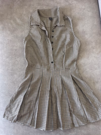 Checkered Pleated Button Down Dress — pre-loved on Thrifted.mt