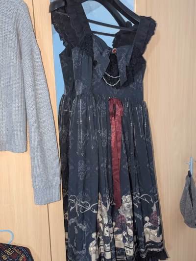 PUJI Nightingale and Rose Gothic Lolita JSK Print Frill Strap Dress — pre-loved on Thrifted.mt