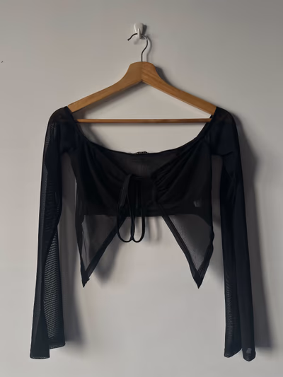Black Mesh Off-Shoulder Cropped Top by SHEIN — pre-loved on Thrifted.mt