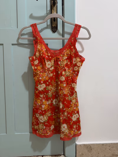 Red Floral Lace Trim Cami — pre-loved on Thrifted.mt