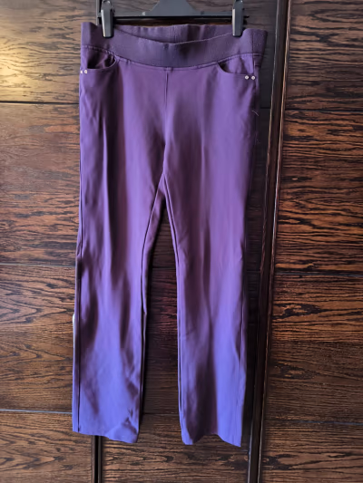 Purple stretchy trousers by Farfalla Rosso — pre-loved on Thrifted.mt