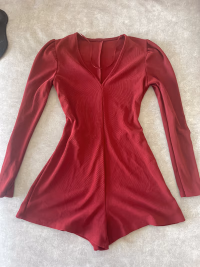 Red ribbed long sleeve playsuit — pre-loved on Thrifted.mt