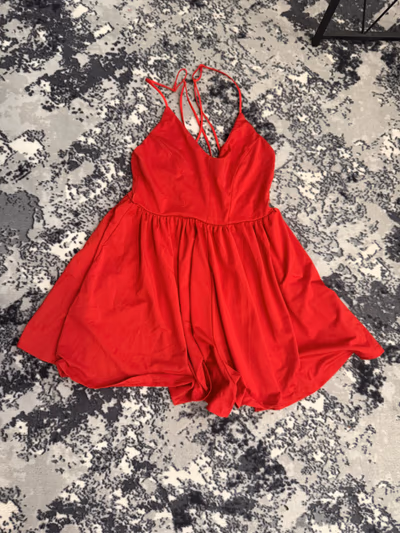 Abito tuta, taglia S, forse un po' M by Kikiriki — pre-loved on Thrifted.mt
