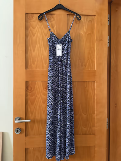 Mango Floral Print Maxi Dress by Mango — pre-loved on Thrifted.mt