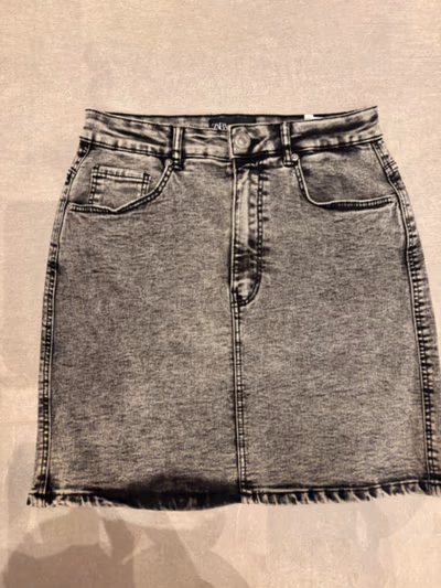 ZARA Acid Wash Denim Skirt by ZARA — pre-loved on Thrifted.mt
