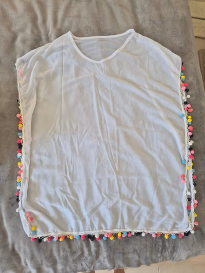 Beach Poncho — pre-loved on Thrifted.mt