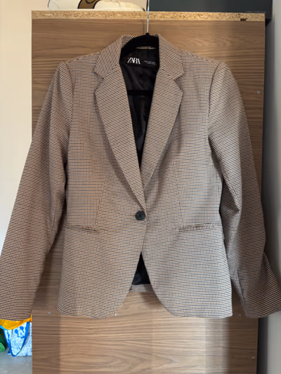 Zara check tailored blazer by Zara — pre-loved on Thrifted.mt
