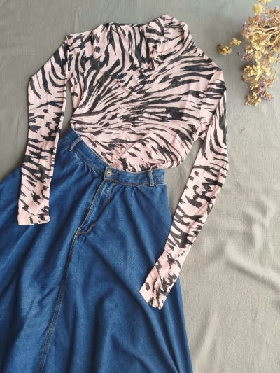 Bimba Y Lola Animal Print Top by Bimba y Lola — pre-loved on Thrifted.mt