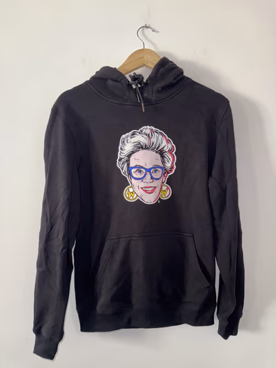 Sudadera con capucha negra con estampado gráfico — pre-loved on Thrifted.mt