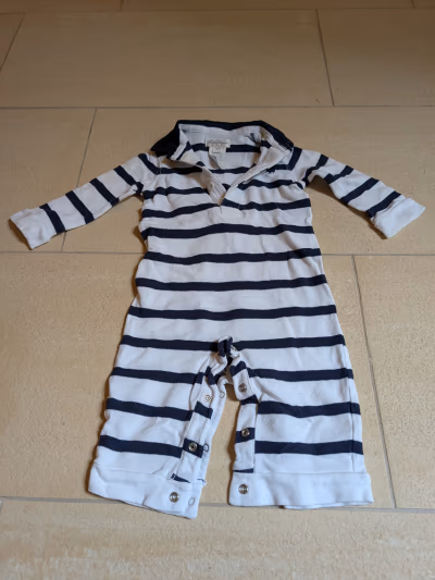 Ralph Lauren striped baby romper by Ralph Lauren — pre-loved on Thrifted.mt