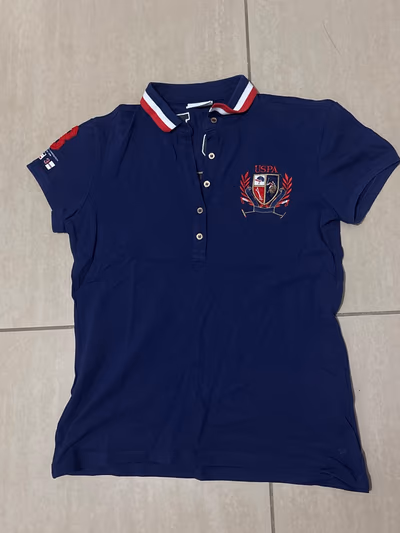 U.S. Polo Assn. Polo blu navy by U.S. Polo Assn. — pre-loved on Thrifted.mt