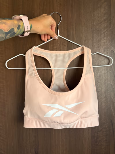 Top Reebook  — pre-loved on Thrifted.mt