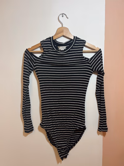 Striped Off Shoulder Bodysuit by Miss Selfridge — pre-loved on Thrifted.mt