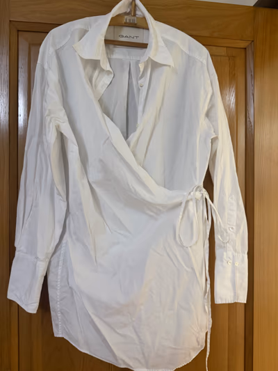 vestido camisero Gant by Gant — pre-loved on Thrifted.mt