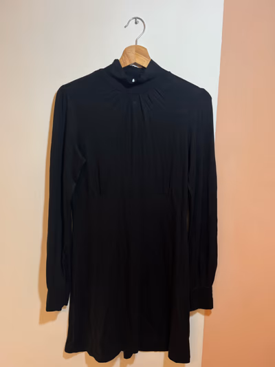 Oasis Black Long Sleeve Dress by Oasis — pre-loved on Thrifted.mt