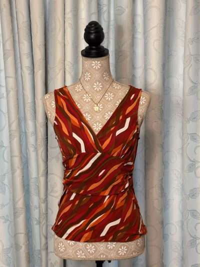 BCBG Max Azria Top by BCBG Max Azria — pre-loved on Thrifted.mt