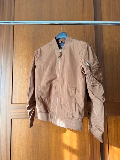 Bershka Men Brown Bomber Jacket — pre-loved on Thrifted.mt