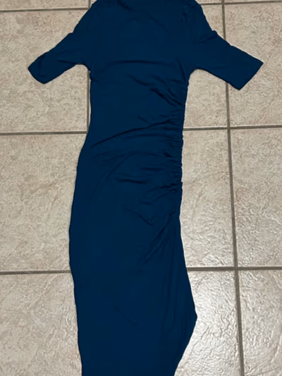 Mock Neck Solid Bodycon Dress by SHEIN — pre-loved on Thrifted.mt