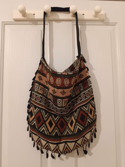 Tribal Pattern Tassel Shoulder Bag — pre-loved on Thrifted.mt
