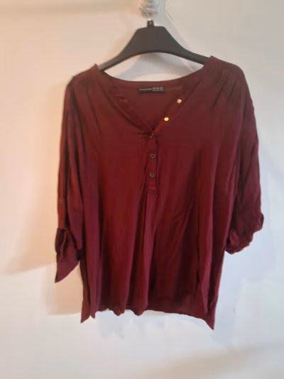 Atmosphere burgundy button-front top — pre-loved on Thrifted.mt