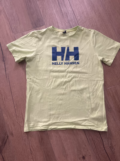 Helly Hansen logo t-shirt by Helly Hansen — pre-loved on Thrifted.mt