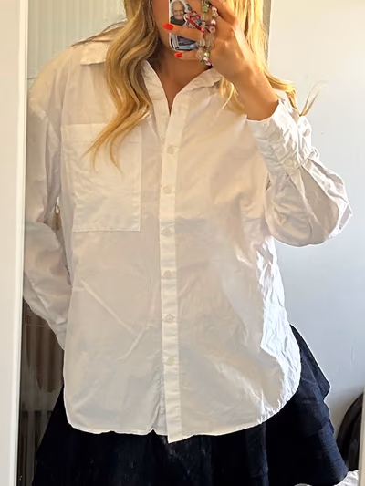 Chic Button-Up Shirt / M by Reserved — pre-loved on Thrifted.mt