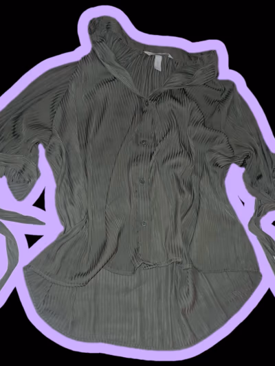 H&M Sage Green Plissé Pleated Top (Size M / EU 40) by H&M — pre-loved on Thrifted.mt