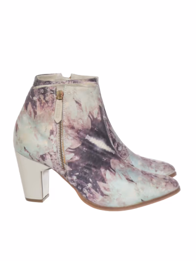 MIISTA Val Tex "Prism" Satin Ankle Boots, Size EU 38 by MIISTA — pre-loved on Thrifted.mt