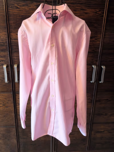 Camicia da cerimonia rosa con effetto testurizzato di Gagliardi by Gagliardi — pre-loved on Thrifted.mt