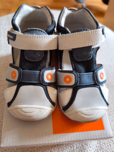 Biomecanics toddler supportive sandals by Biomecanics — pre-loved on Thrifted.mt