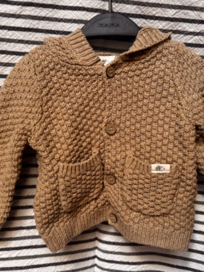 Knitted Hooded Baby Cardigan by Topomini — pre-loved on Thrifted.mt