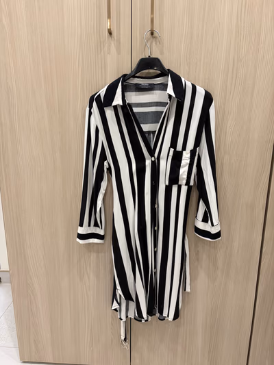 Black and white striped dress — pre-loved on Thrifted.mt