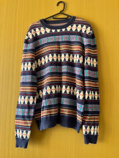 Patterned Crew Neck Sweater by BASEMENT — pre-loved on Thrifted.mt