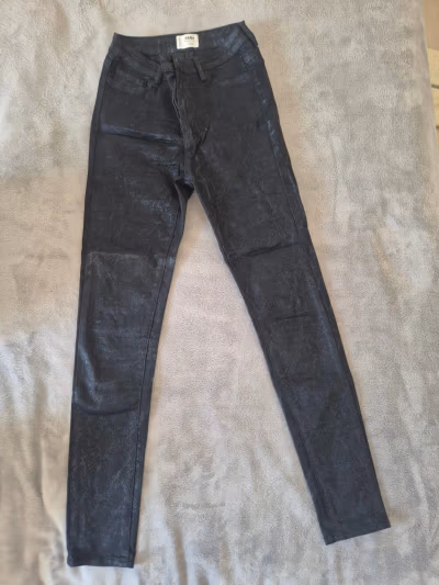 Black Snake Print Skinny High Waist Pants by TALLY WEIJL — pre-loved on Thrifted.mt