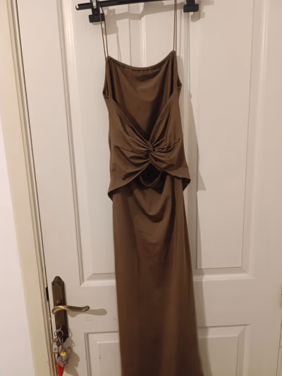Brown twist-back maxi dress — pre-loved on Thrifted.mt