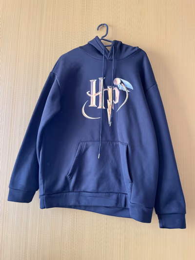 Harry Potter Graphic Print Hoodie by Harry Potter — pre-loved on Thrifted.mt